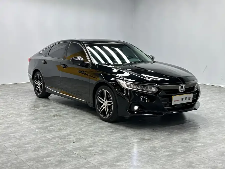 Honda Accord 2022 Accord 260TURBO Fantasy Night Premium Edition 2022 — миниатюра 3