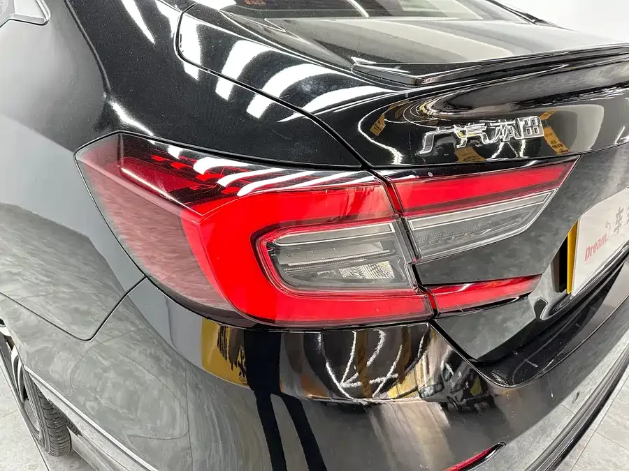 Honda Accord 2022 Accord 260TURBO Fantasy Night Premium Edition 2022 — миниатюра 4