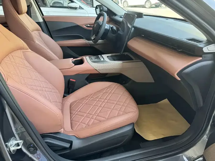 Changan Yidong PHEV Eado PHEV 2025 Smart New Blue Whale 145KM Battleship Edition 2026 — миниатюра 2