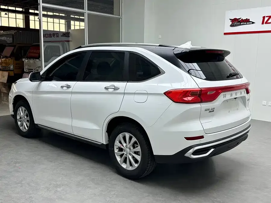 Haval M6 Haval M6 2021 PLUS 1.5T DCT Luxury Smart Connected Edition 2022 — миниатюра 2