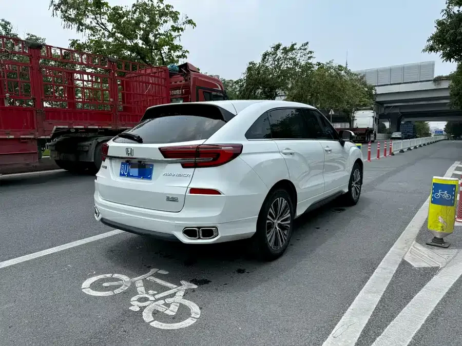 Honda Avancier 2020 Crown Road 240TURBO 2WD Comfort Edition 2022 — миниатюра 3