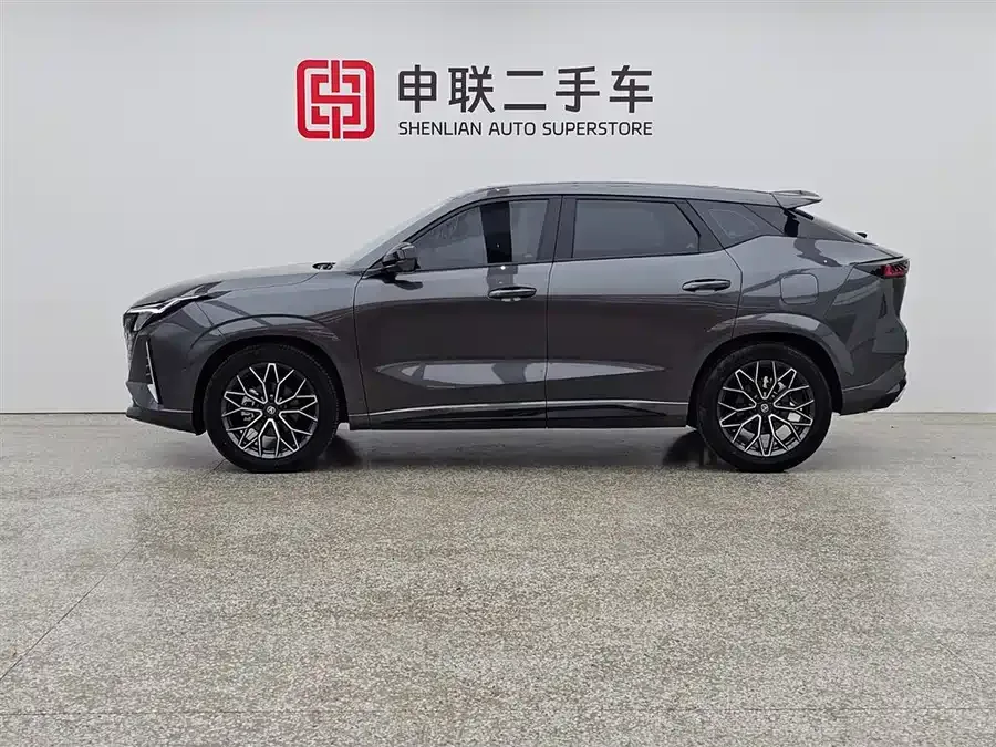 Changan UNI-Z Changan UNI-Z 2025 1.5T Luxury Edition 2024 — миниатюра 2