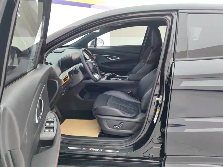 Changan UNI-T Changan UNI-T 2022 1.5T Sports Edition Premium Edition 2022 — миниатюра 3