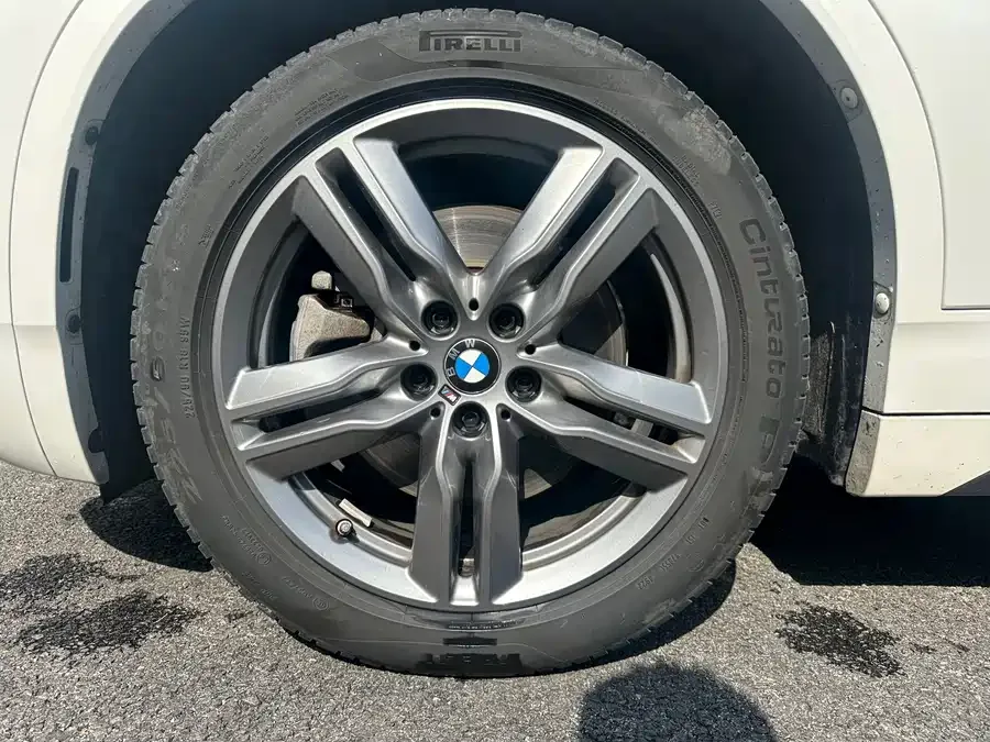 BMW X2 2023 sDrive25i M Sport Night Edition 2023 — миниатюра 4