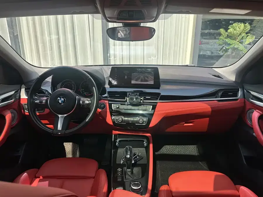 BMW X2 2023 sDrive25i M Sport Night Edition 2023 — миниатюра 5