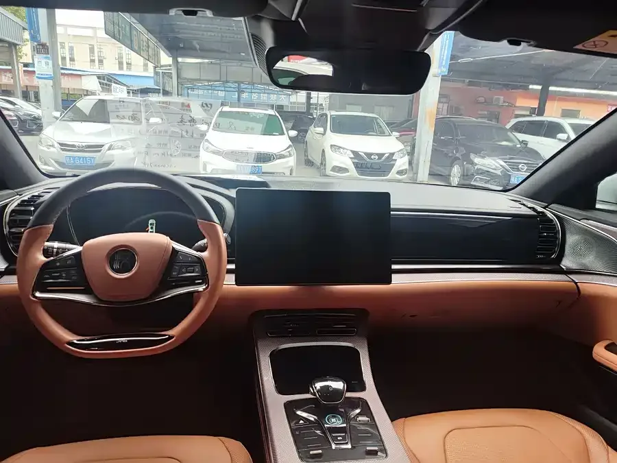 BYD Second-hand Han 2023 DM-i Champion Edition 200KM Premium Edition 2023 — миниатюра 4