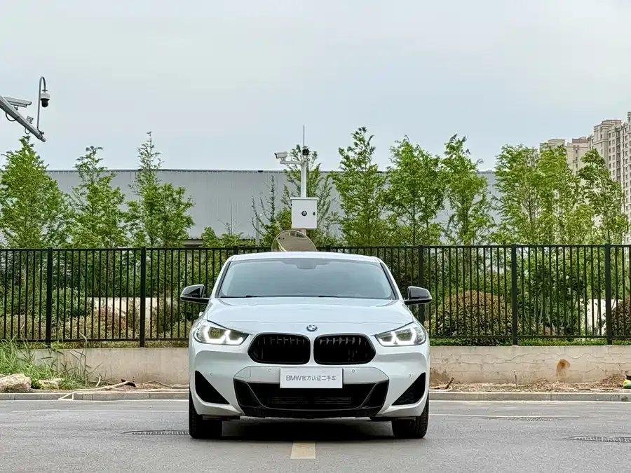 BMW X2 2023 sDrive25i M Sport Night Edition 2023 — миниатюра 3
