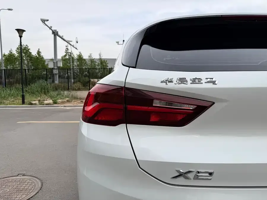 BMW X2 2023 sDrive25i M Sport Night Edition 2023 — миниатюра 5