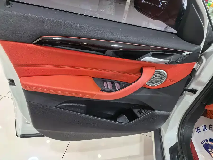 BMW X2 2021 sDrive25i Leading M Sport Package 2022 — миниатюра 2