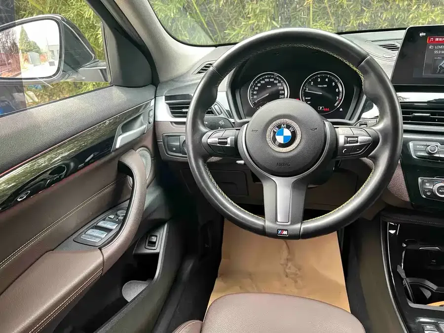 BMW X2 2023 sDrive25i M Sport Night Edition 2023 — миниатюра 2