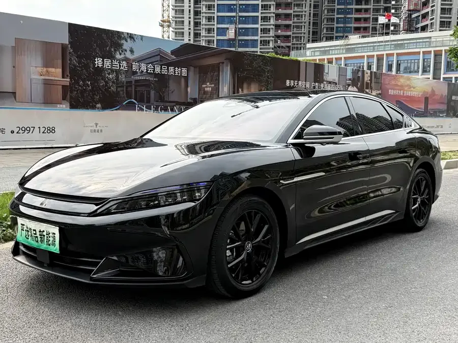 BYD Second-hand Han 2025 DM-i 125KM Elite 2025 — фото 1, купить с доставкой в Москву