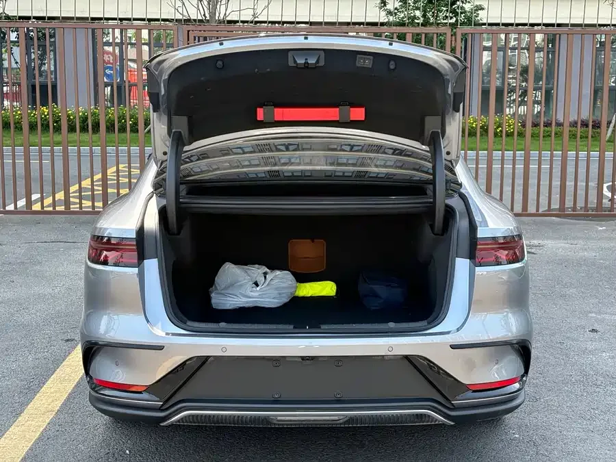 BYD Second-hand Han 2022 DM-i 121KM Premium Edition 2022 — миниатюра 4
