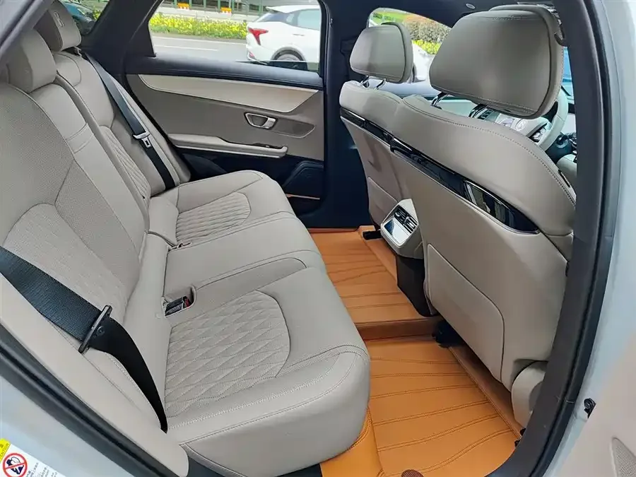 BYD Second-hand Han 2025 DM-i 125KM Elite 2025 — миниатюра 5