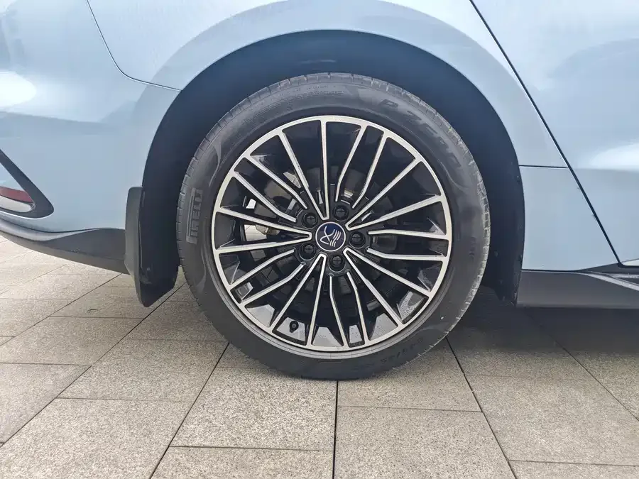 BYD Second-hand Han 2023 DM-i Champion Edition 121KM Premium Edition 2023 — миниатюра 5