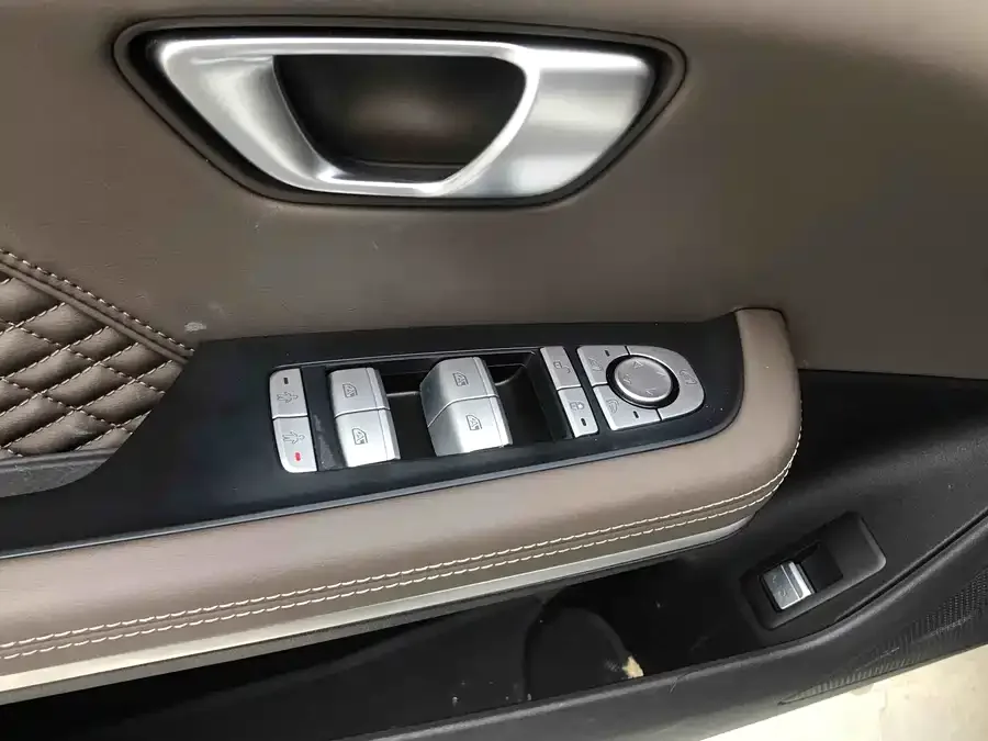 BYD Second-hand Han 2022 DM-i 121KM Premium Edition 2023 — миниатюра 2