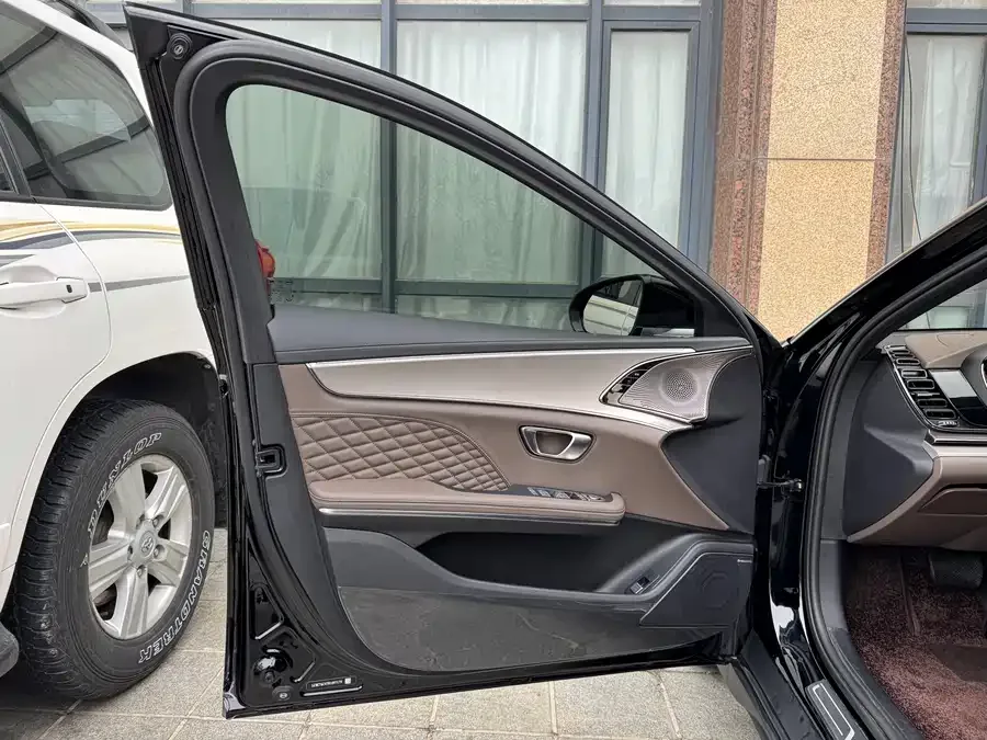 BYD Second-hand Han 2022 DM-i 121KM Premium Edition 2022 — миниатюра 5