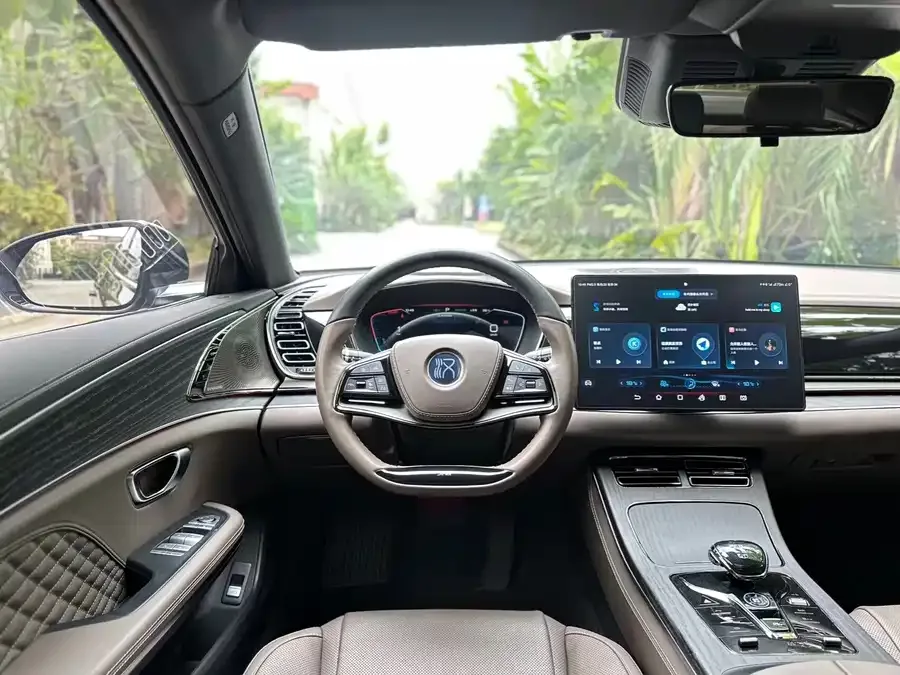 BYD Second-hand Han 2023 DM-i Champion Edition 121KM Premium Edition 2024 — миниатюра 4