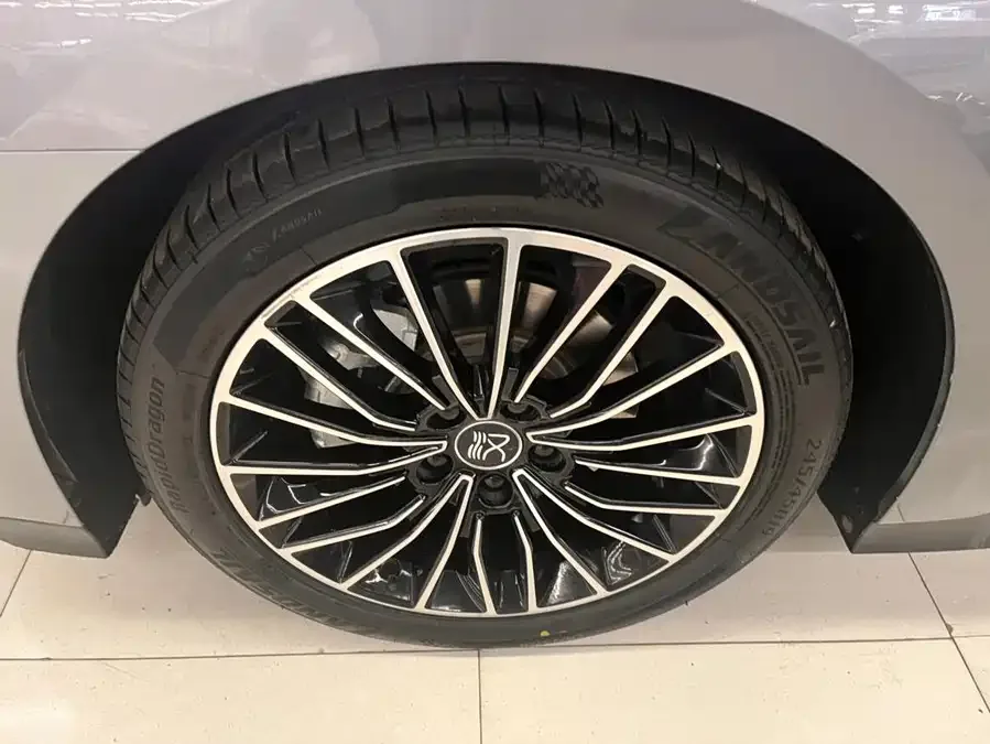 BYD Second-hand Han 2022 DM-i 121KM Premium Edition 2022 — миниатюра 2