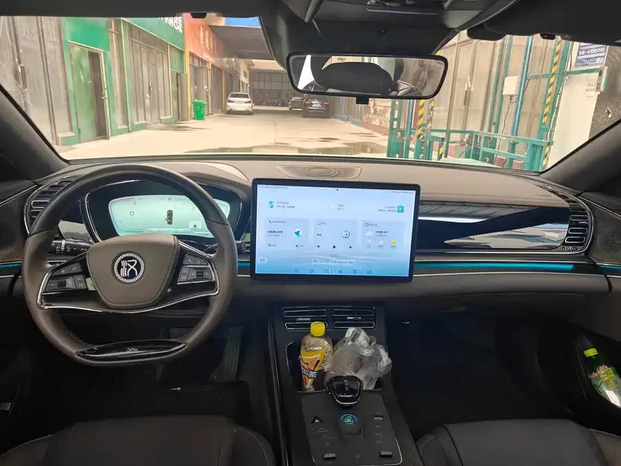BYD Second-hand Han 2023 DM-i Champion Edition 121KM Premium Edition 2024 — миниатюра 2