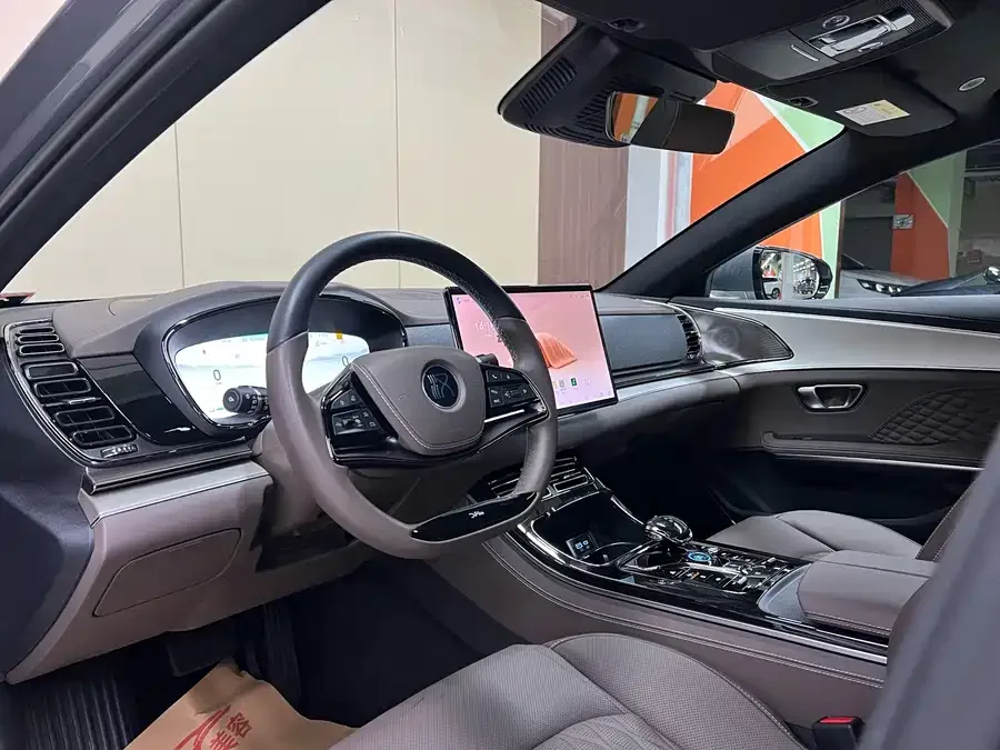 BYD Second-hand Han 2024 DM-i Honor Edition 121KM Elite 2024 — миниатюра 4