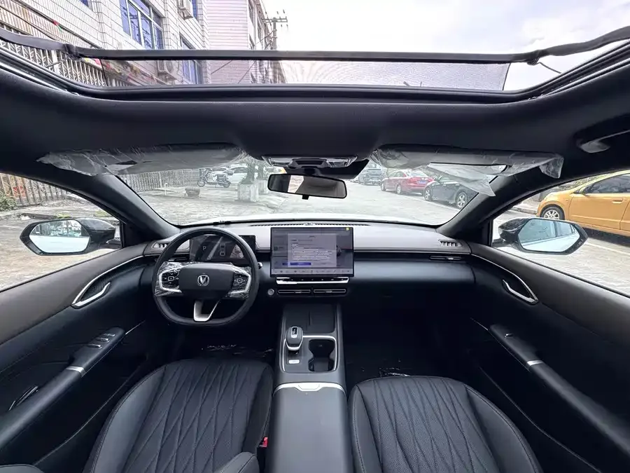 Changan Yidong Changan Eado 2026 Fourth Generation 1.5T 500Bar Smart Edition 2025 — миниатюра 2