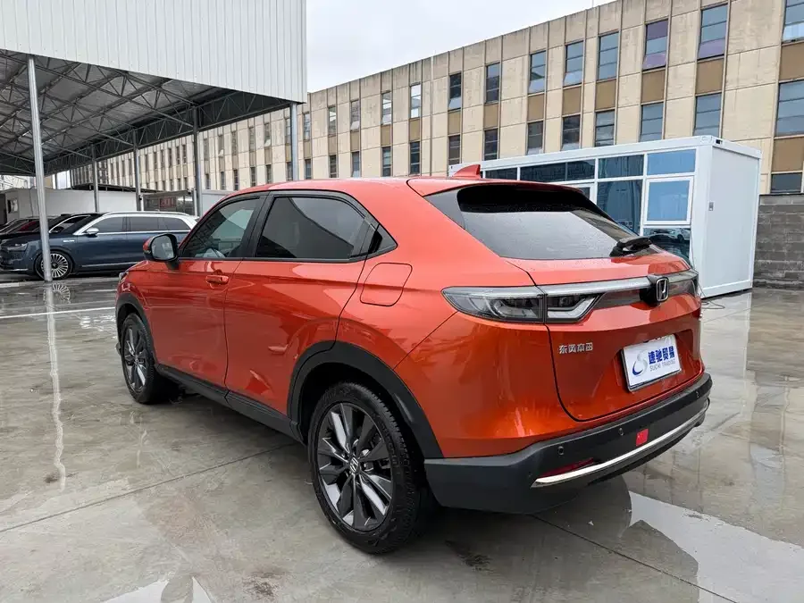 Honda WR-V 2023 1.5L CVT Love Edition 2022 — миниатюра 2