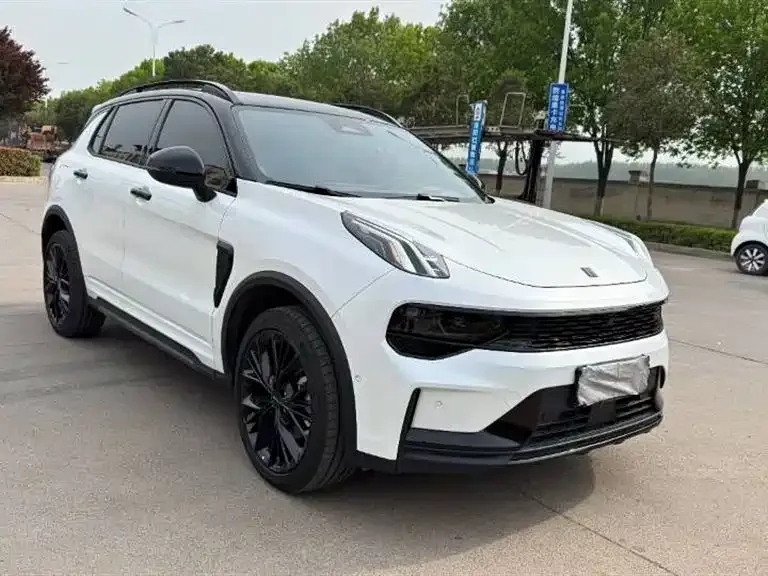 Lynk & Co 01 Lynk & Co 01 2025 2.0TD 4WD Pro Edition 2025 — миниатюра 3