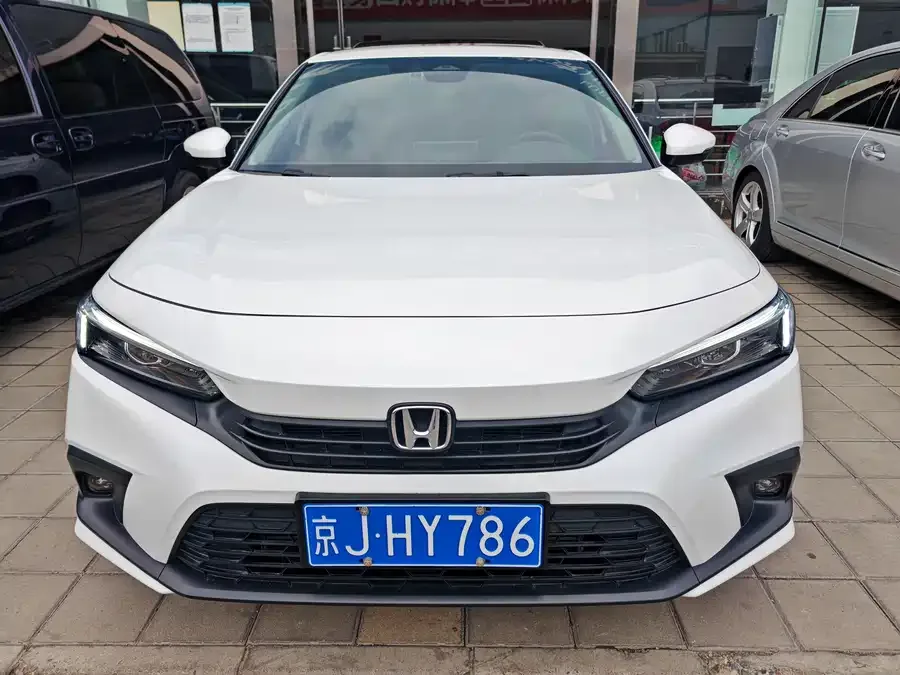 Honda Civic 2023 Civic 240TURBO CVT Power Edition 2024 — миниатюра 3