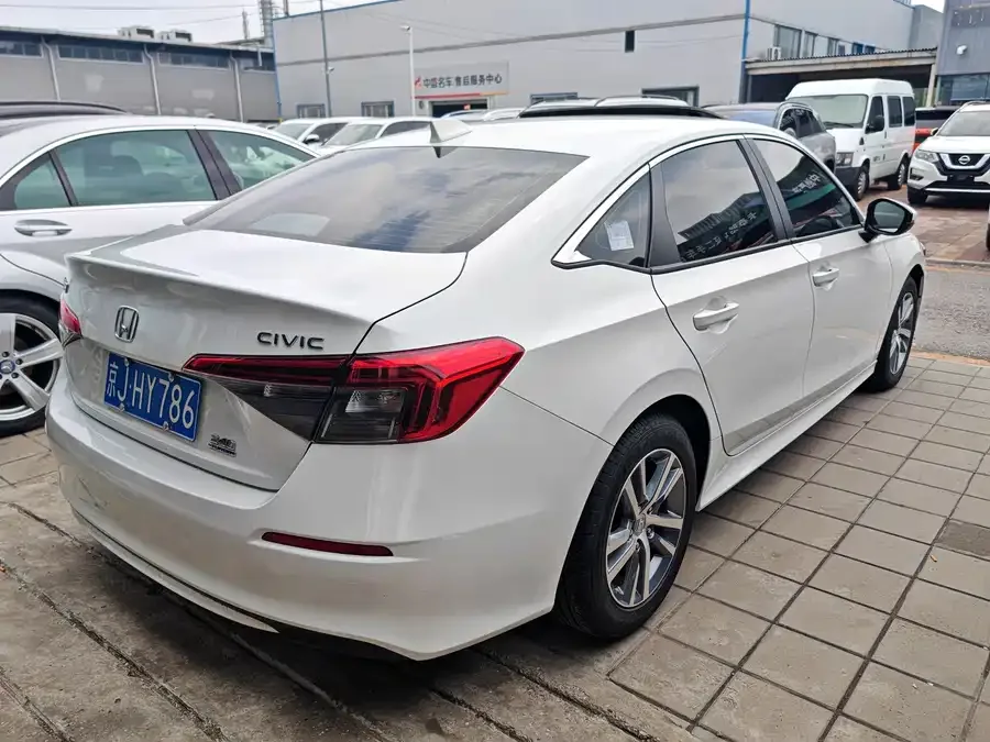 Honda Civic 2023 Civic 240TURBO CVT Power Edition 2024 — миниатюра 5