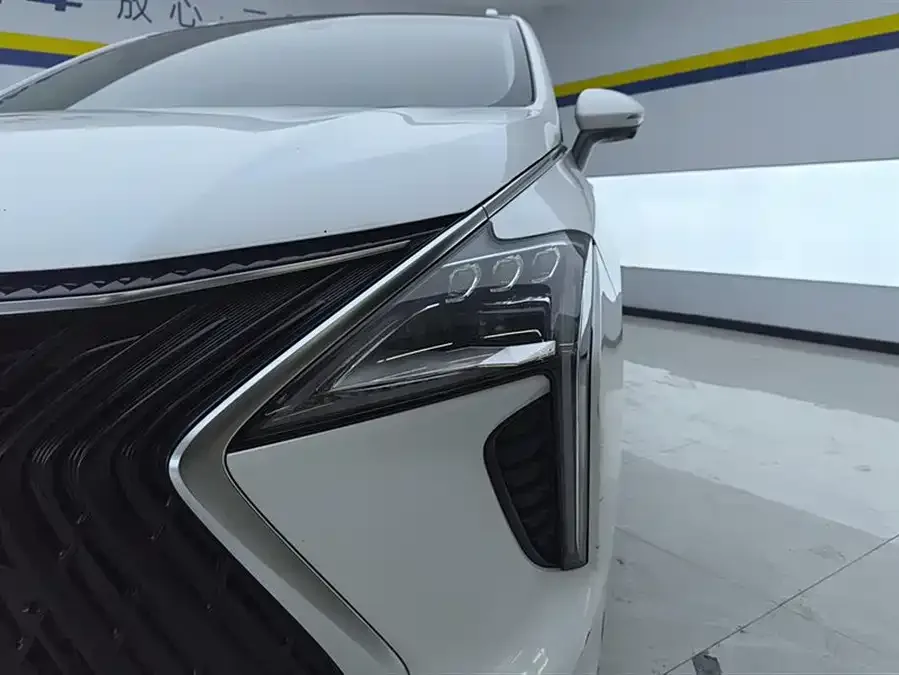 Dongfeng popular yachts Fengxing Yacht 2022 1.5T DCT Wave Chaser Edition 2023 — миниатюра 2
