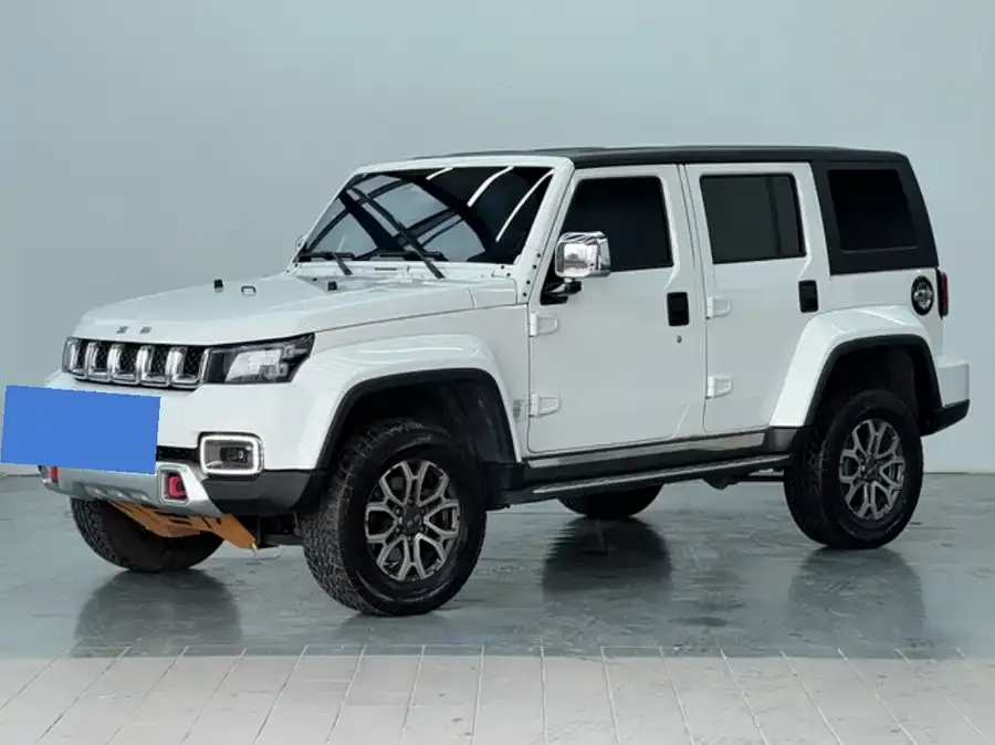 BAIC BJ40 Beijing Off-road BJ40 2023 2.0T Automatic 4WD City Hunter Edition Knight Edition 2023 — фото 1, купить с доставкой в Москву