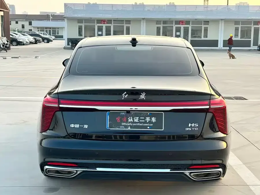 Hongqi H5 Hongqi H5 2024 1.5T DCT Zhilian Qiyun Edition 2024 — миниатюра 2
