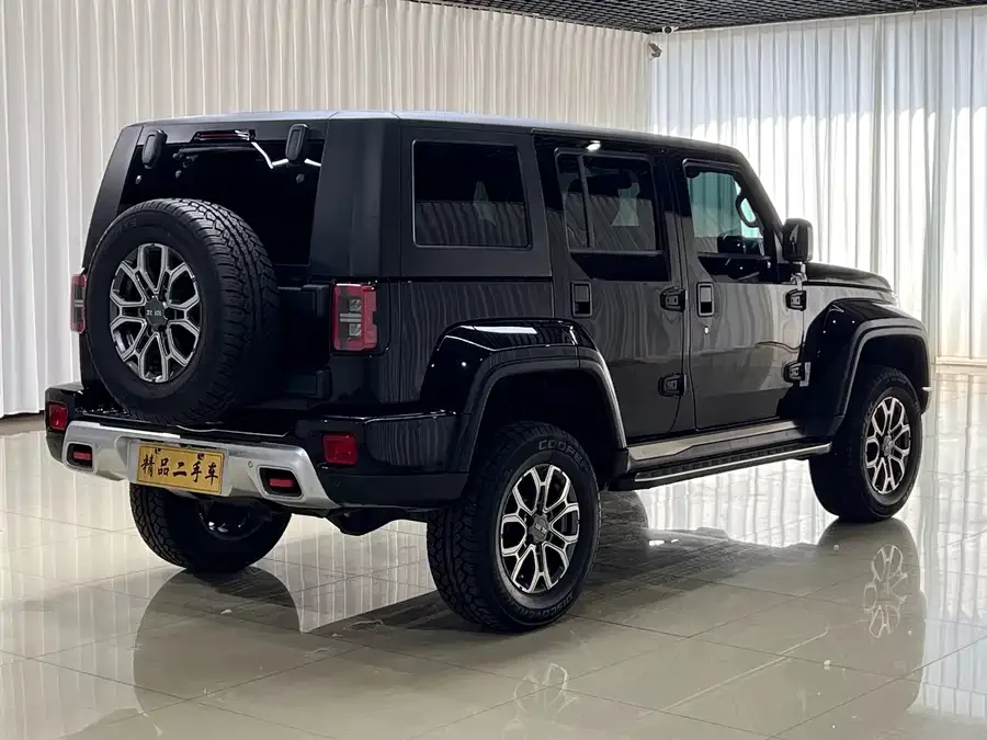 BAIC BJ40 Beijing Off-road BJ40 2024 2.0T City Hunter Glory Edition 2024 — миниатюра 2