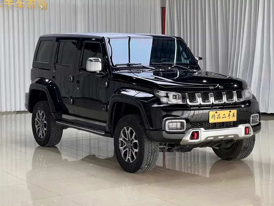 BAIC BJ40 Beijing Off-road BJ40 2024 2.0T City Hunter Glory Edition 2024 — миниатюра 3