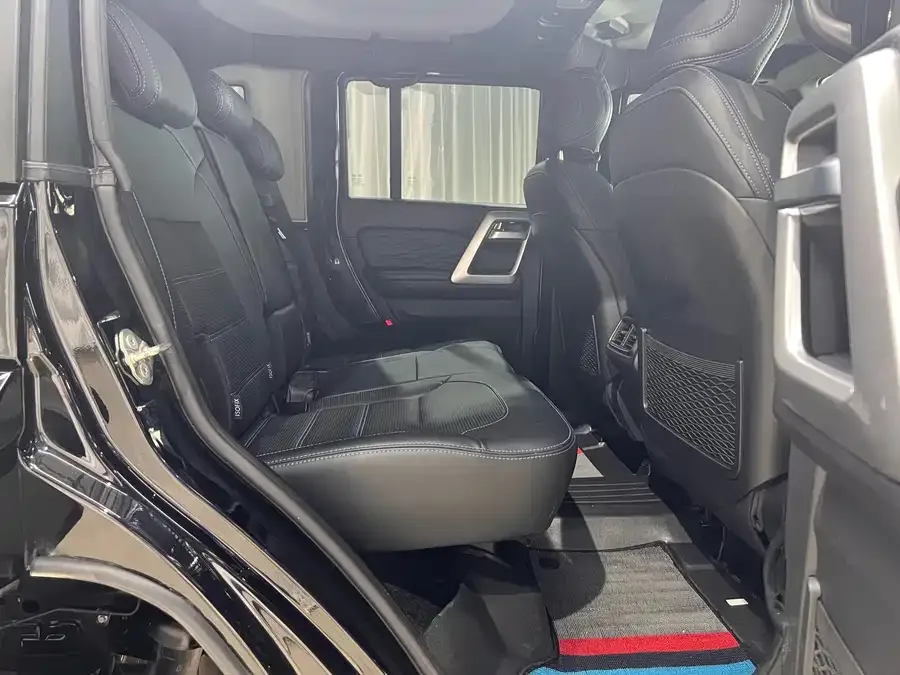 BAIC BJ40 Beijing Off-road BJ40 2024 2.0T City Hunter Glory Edition 2024 — миниатюра 5