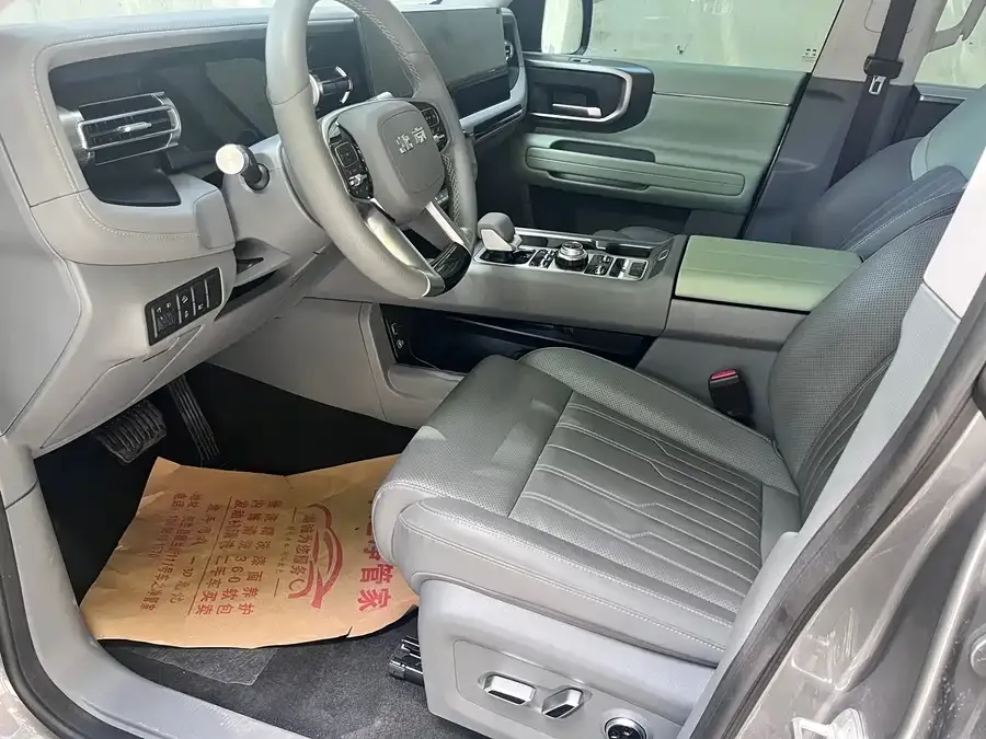 BAIC BJ40 Beijing BJ40 2026 2.0T Gasoline Premium Edition 2025 — миниатюра 4