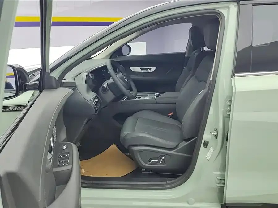 Dongfeng Haoji Haoji 2022 Mach Dual Engine 1.5T MHD Dare to Dream Edition 2022 — миниатюра 3