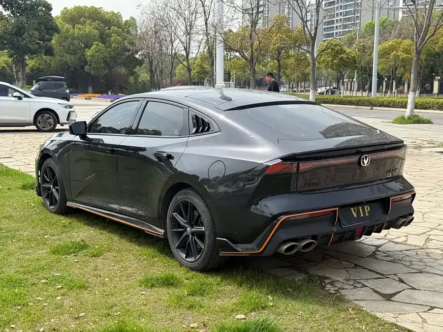 Changan UNI-V Changan UNI-V 2023 2.0T Fengsu Edition 2023 — миниатюра 2