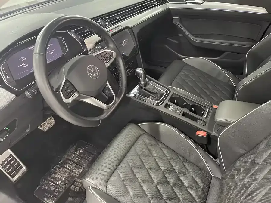Volkswagen Magotan GTE plug-in hybrid Magotan GTE plug-in hybrid 2022 GTE luxury model 2023 — миниатюра 5