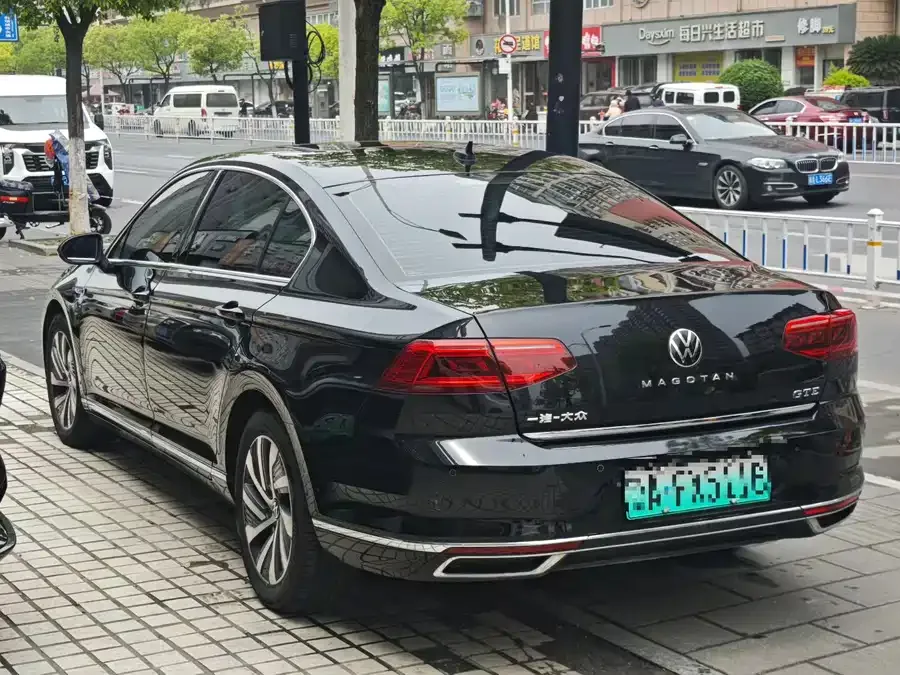 Volkswagen Magotan GTE plug-in hybrid Magotan GTE plug-in hybrid 2022 GTE luxury model 2022 — миниатюра 2