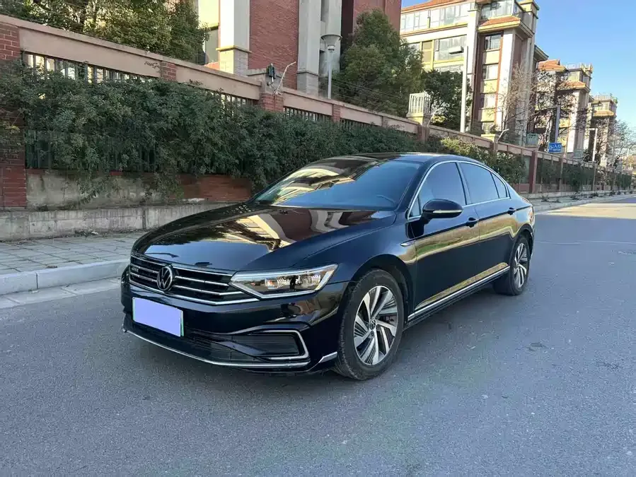 Volkswagen Magotan GTE plug-in hybrid Magotan GTE plug-in hybrid 2022 GTE luxury model 2022 — фото 1, купить с доставкой в Москву