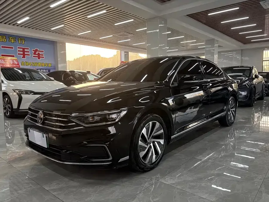 Volkswagen Magotan GTE plug-in hybrid Magotan GTE plug-in hybrid 2022 GTE luxury model 2023 — фото 1, купить с доставкой в Москву