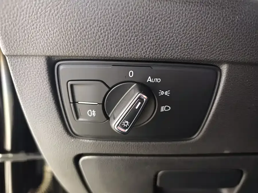 Volkswagen Magotan GTE plug-in hybrid Magotan GTE plug-in hybrid 2022 GTE luxury model 2023 — миниатюра 4