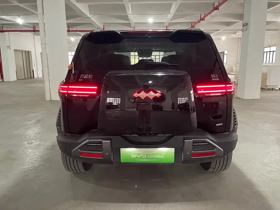 BYD Leopard Titanium 3 Titanium 3 2025 Model 501km Rear-Wheel Drive Ultra Edition 2025 — миниатюра 2