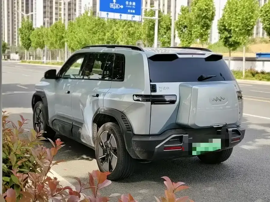 BYD Leopard Titanium 3 Titanium 3 2025 Model 501km Rear-Wheel Drive Ultra Edition 2025 — миниатюра 4