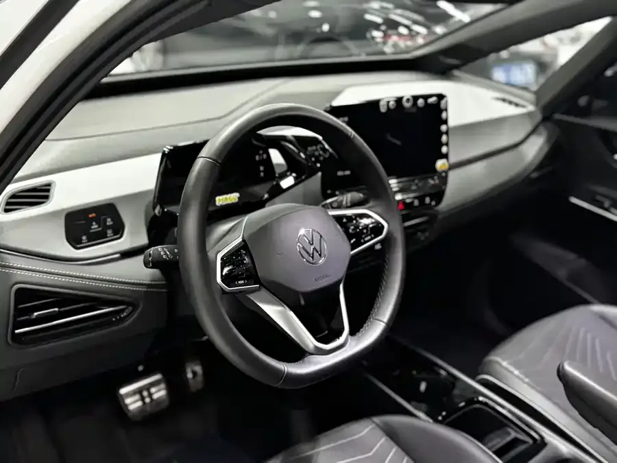 Volkswagen ID.3 Volkswagen ID.3 2024 Outstanding Edition 2024 — миниатюра 2