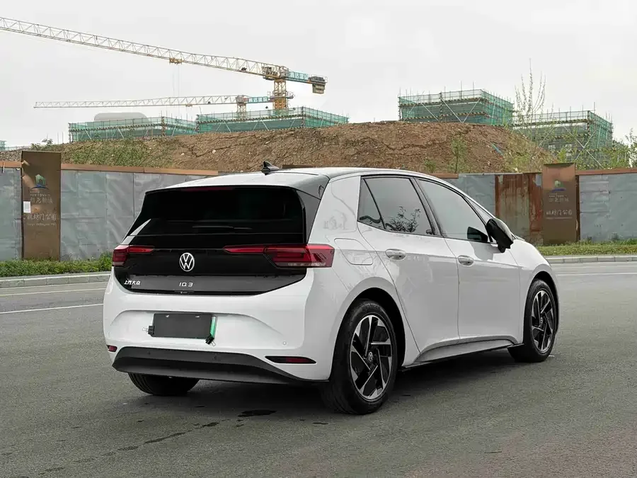 Volkswagen ID.3 Volkswagen ID.3 2025 Smart Model Outstanding Edition 2024 — миниатюра 4
