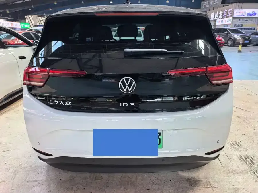 Volkswagen ID.3 Volkswagen ID.3 2025 Smart Model Outstanding Edition 2025 — миниатюра 2