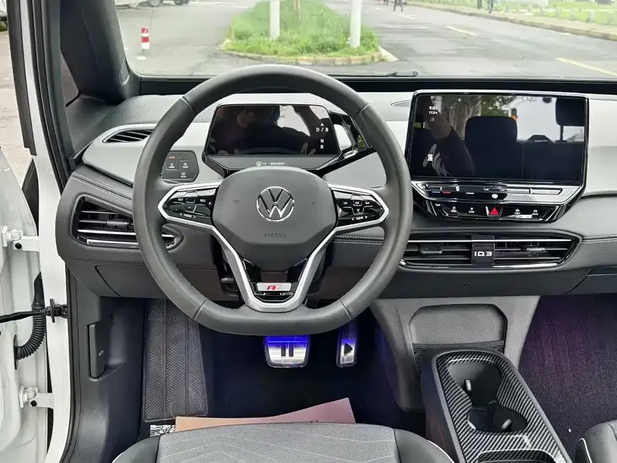 Volkswagen ID.3 Volkswagen ID.3 2024 Outstanding Edition 2024 — миниатюра 4