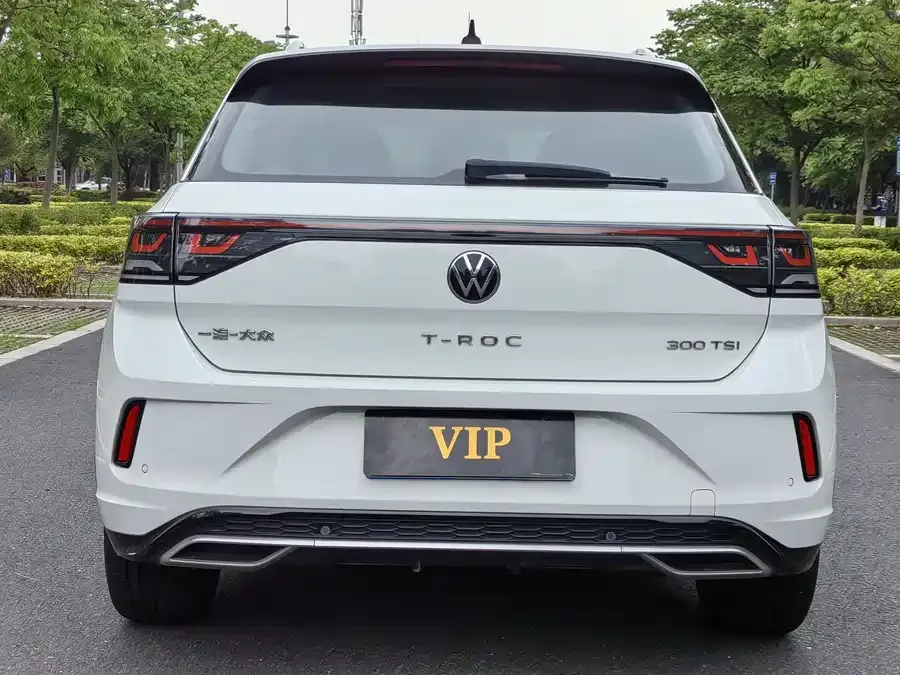 Volkswagen T-ROC T-ROC 2023 300TSI DSG 2WD Chenguang Edition 2023 — миниатюра 2